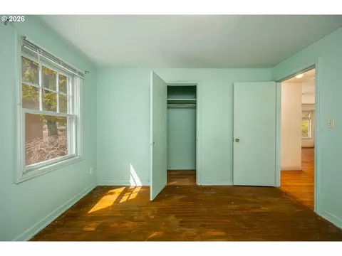 Bedroom - 2161 Hilyard St, Eugene, OR 97405 photo 4 of 6