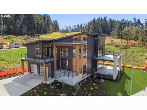 Exterior - 3490 Southview Dr, Eugene, OR 97405 photo 3 of 9