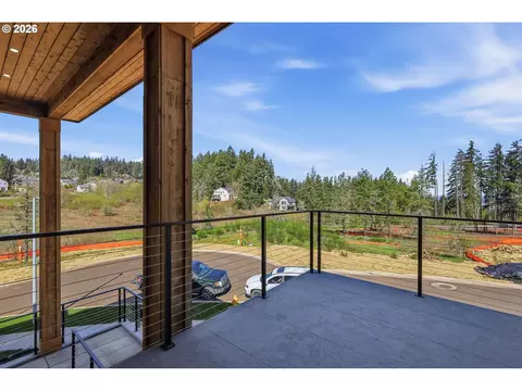 Exterior - 3490 Southview Dr, Eugene, OR 97405 photo 6 of 9
