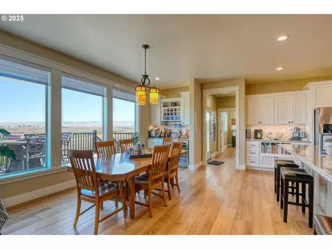 Dining - 70349 Lakeside Rd, Pendleton, OR 97801 photo 1 of 2