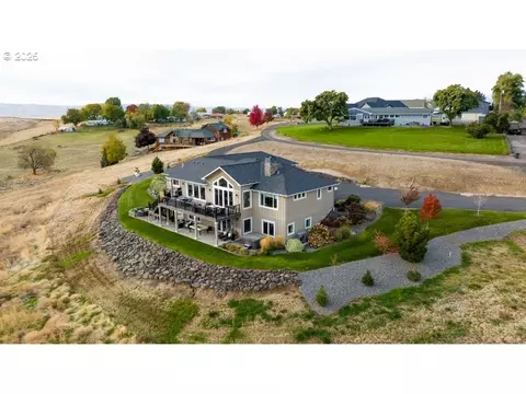 View/Area - 70349 Lakeside Rd, Pendleton, OR 97801 photo 2 of 5