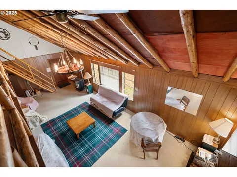Living - 80982 Cougar Ln, Heppner, OR 97836 photo 3 of 3
