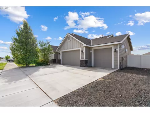 217 Rome St, Boardman, OR 97818 photo 2