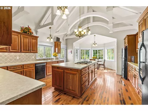 Kitchen - 90834 Coburghills Dr, Eugene, OR 97408 photo 1 of 4