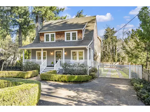 425 Kenwood Rd, Lake Oswego, OR 97034