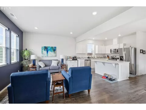 Other - 2998 Fenya St, Springfield, OR 97477 photo 2 of 9