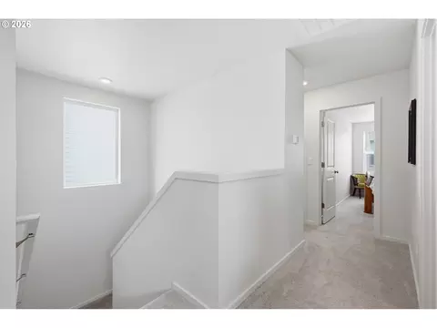 Entry Way - 2998 Fenya St, Springfield, OR 97477 photo 1 of 2