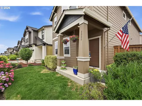 Exterior - 2998 Fenya St, Springfield, OR 97477 photo 3 of 11