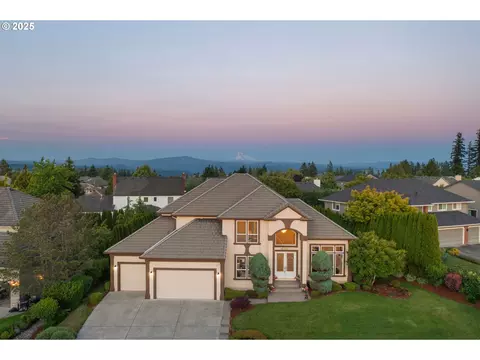 2326 NW Douglas St, Camas, WA 98607