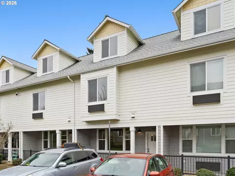 10845 E Burnside St, Portland, OR 97216