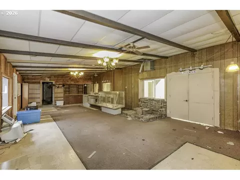 714 N Santiam Hwy, Gates, OR 97346