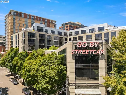 1030 NW 12th Ave #201, Portland, OR 97209