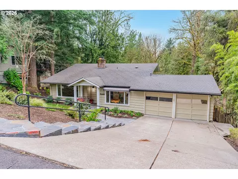 916 Cumberland Rd, Lake Oswego, OR 97034