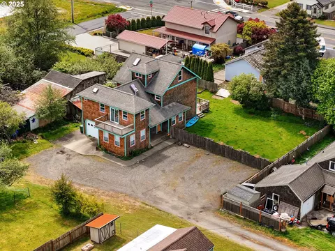 825 SE Skipanon Adj To Ct, Warrenton, OR 97146