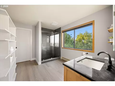 Bath - 2902 Rawhide St, West Linn, OR 97068 photo 5 of 6