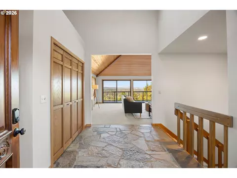 Entry Way - 2902 Rawhide St, West Linn, OR 97068 photo 1 of 1