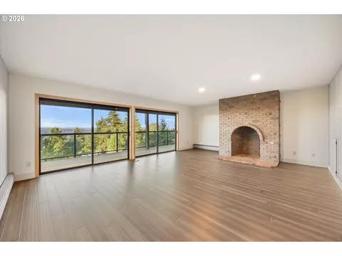 Living - 2902 Rawhide St, West Linn, OR 97068 photo 6 of 6