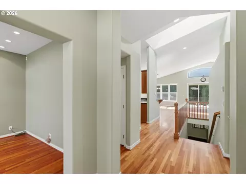 Entry Way - 640 SE 40th Ter, Gresham, OR 97080 photo 1 of 1