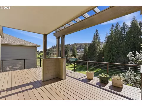 Exterior - 640 SE 40th Ter, Gresham, OR 97080 photo 4 of 6