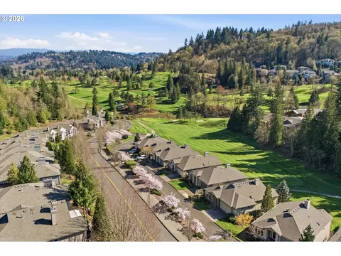 View/Area - 640 SE 40th Ter, Gresham, OR 97080 photo 2 of 6