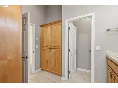 Other - 640 SE 40th Ter, Gresham, OR 97080 photo 2 of 8