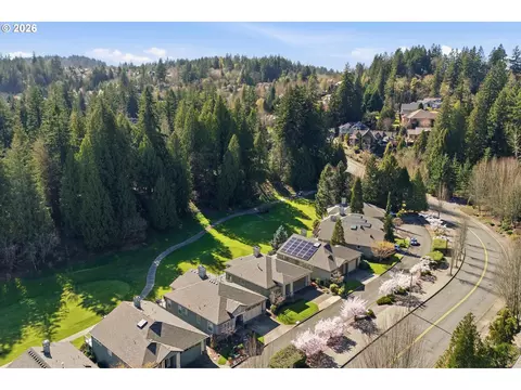 View/Area - 640 SE 40th Ter, Gresham, OR 97080 photo 3 of 6