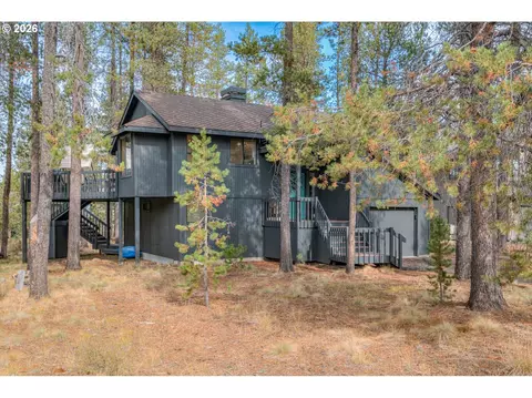 Exterior - 18034 Witchhazel Ln, Bend, OR 97707 photo 3 of 9