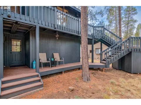 Exterior - 18034 Witchhazel Ln, Bend, OR 97707 photo 4 of 9