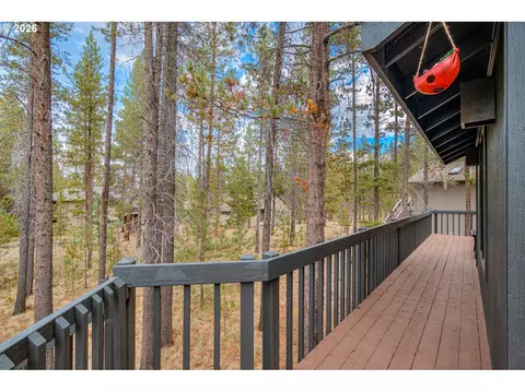 Exterior - 18034 Witchhazel Ln, Bend, OR 97707 photo 8 of 9