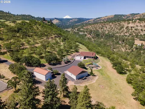 6065 Cherry Heights Rd, The Dalles, OR 97058