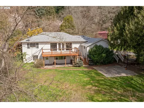 91 Tombleson Rd, Stevenson, WA 98648