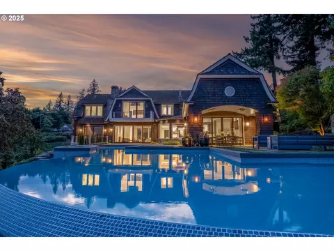 2088 Crest Dr, Lake Oswego, OR 97034