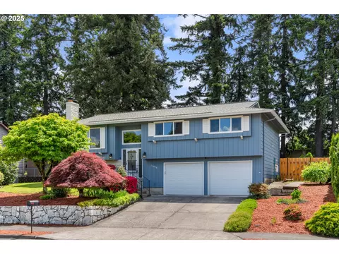 15648 NE Rose Pkwy, Portland, OR 97230