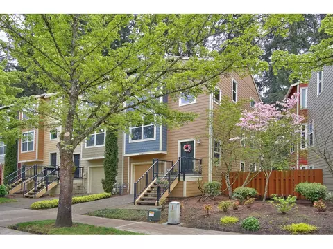 8638 NE Adlington St, Hillsboro, OR 97006