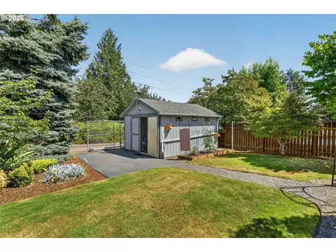 Exterior - 3317 SW 26th St, Gresham, OR 97080 photo 10 of 12