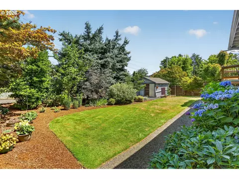 Exterior - 3317 SW 26th St, Gresham, OR 97080 photo 7 of 12