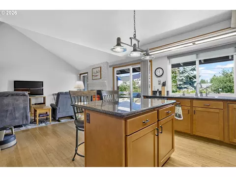 Kitchen - 3317 SW 26th St, Gresham, OR 97080 photo 2 of 4