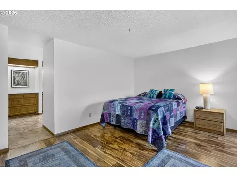 Bedroom - 3317 SW 26th St, Gresham, OR 97080 photo 1 of 4