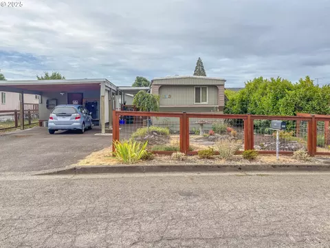 1113 NW Plateau Dr, Roseburg, OR 97471