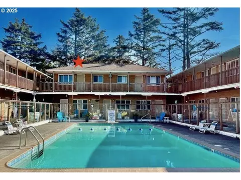 2233 Beach Dr #40, Seaside, OR 97138