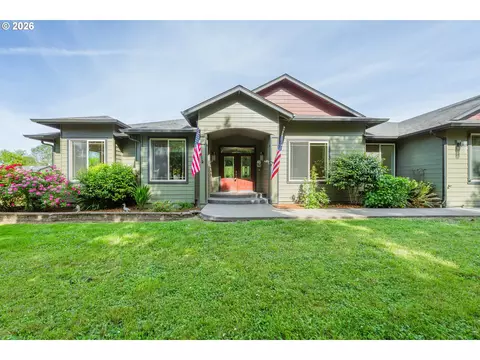 230 Oleson Ln, Roseburg, OR 97471