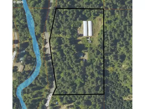 1424 Cavitt Creek Rd, Glide, OR 97443