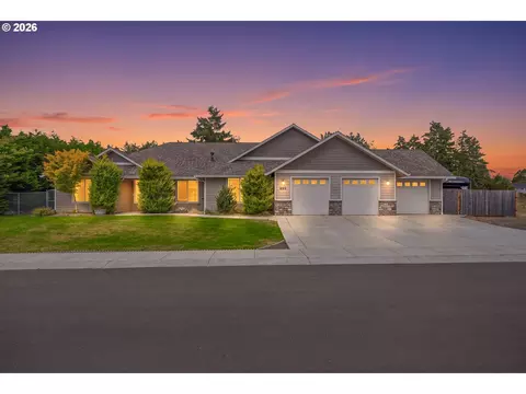699 N Morrison St, Coos Bay, OR 97420