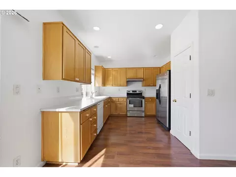 Kitchen - 3906 Century Dr, Eugene, OR 97402 photo 1 of 3