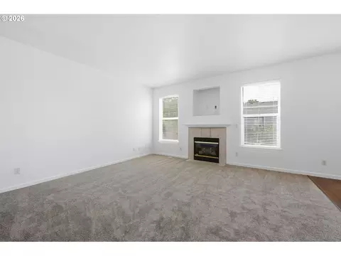 Living - 3906 Century Dr, Eugene, OR 97402 photo 4 of 6