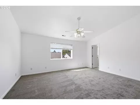 Bedroom - 3906 Century Dr, Eugene, OR 97402 photo 1 of 9
