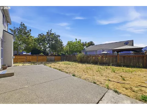 Exterior - 3906 Century Dr, Eugene, OR 97402 photo 5 of 8