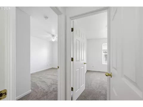 Entry Way - 3906 Century Dr, Eugene, OR 97402 photo 3 of 3