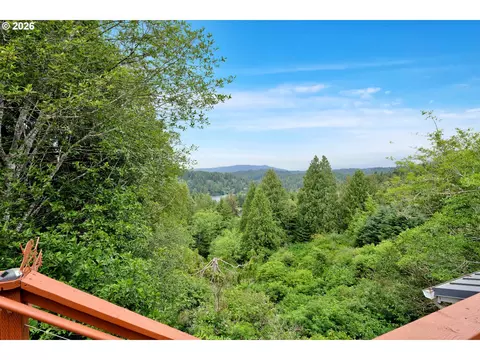 View/Area - 6027 View Loop, Florence, OR 97439 photo 3 of 3