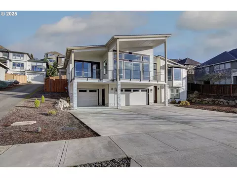 1920 NW Klickitat St, Camas, WA 98607